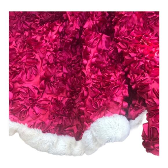 CHRISTMAS TREE SKIRT Burgundy Rose Floral Covered Tree Skirt White Faux Fur Edge - Picture 2 of 12